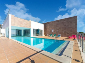 Stunning Holiday Home in Fuseta with Shared Overflow Pool